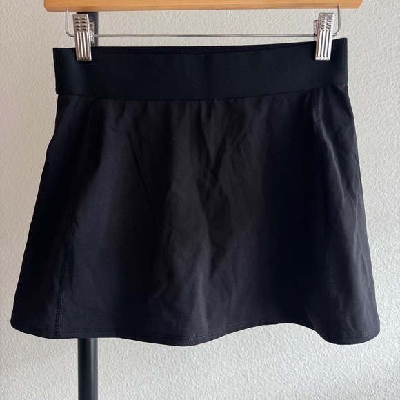 Aritzia tennis skirt - Picture 2 of 6